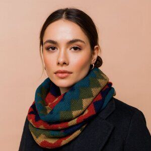 Soft Thin Wave Chevron Pattern Infinity Scarf Dark Green NWT